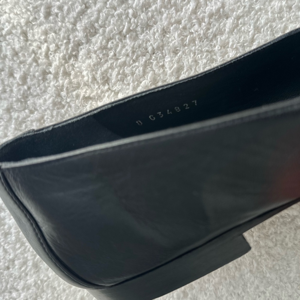 SOLD Chanel 2019 Moccasin Lambskin Flats/Loafers w/ Silver CC logo/ chain detail - Picture 9 of 13